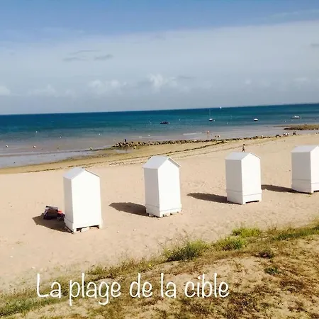 Eole, Idealement Situe Sur Le Port De St Martin De Re *