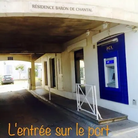Eole, Idealement Situe Sur Le Port De St Martin De Re Saint-Martin-de-Ré