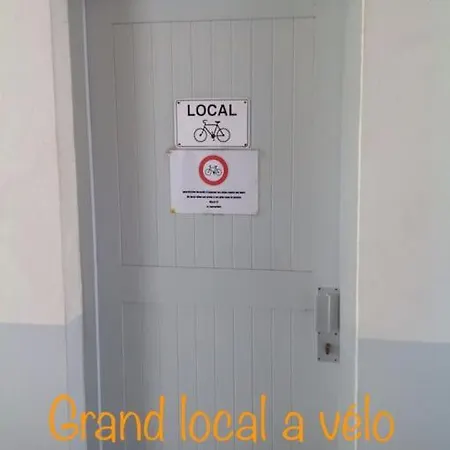 Eole, Idealement Situe Sur Le Port De St Martin De Re アパート サン・マルタン・ド・レ